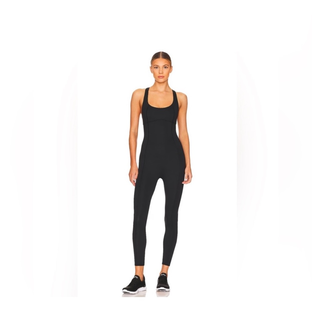 Alo Yoga bodysuit- Brandnew with tags and wrap. Size Medium.